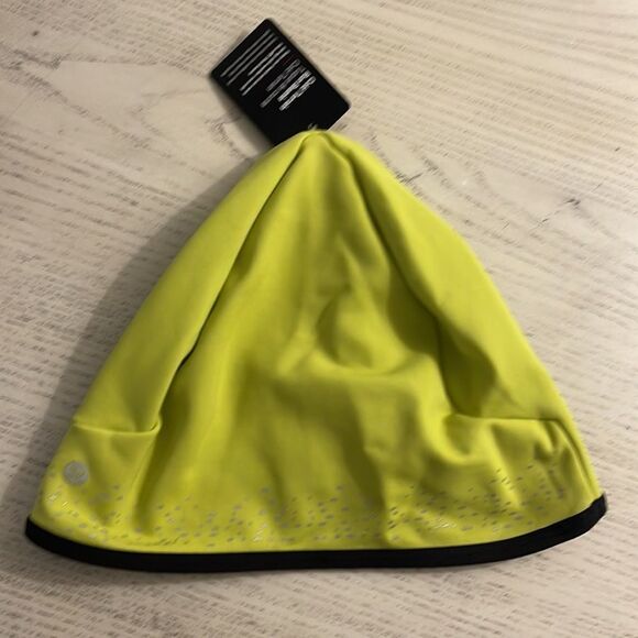 Lululemon Cold Terrain Running Beanie Hat New Reflective - Picture 3 of 6